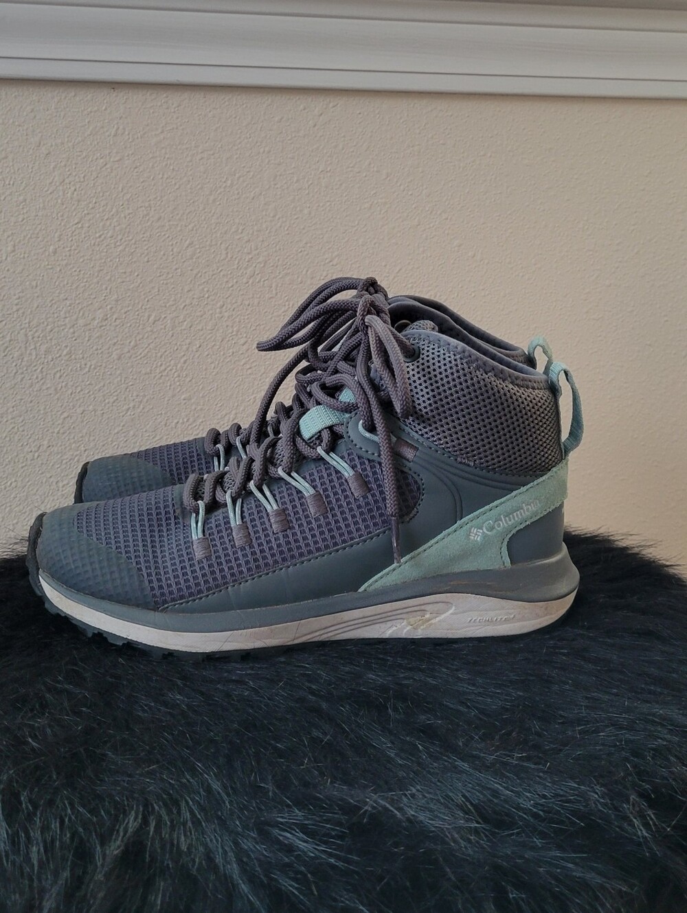 Women's Columbia Hiking Boots